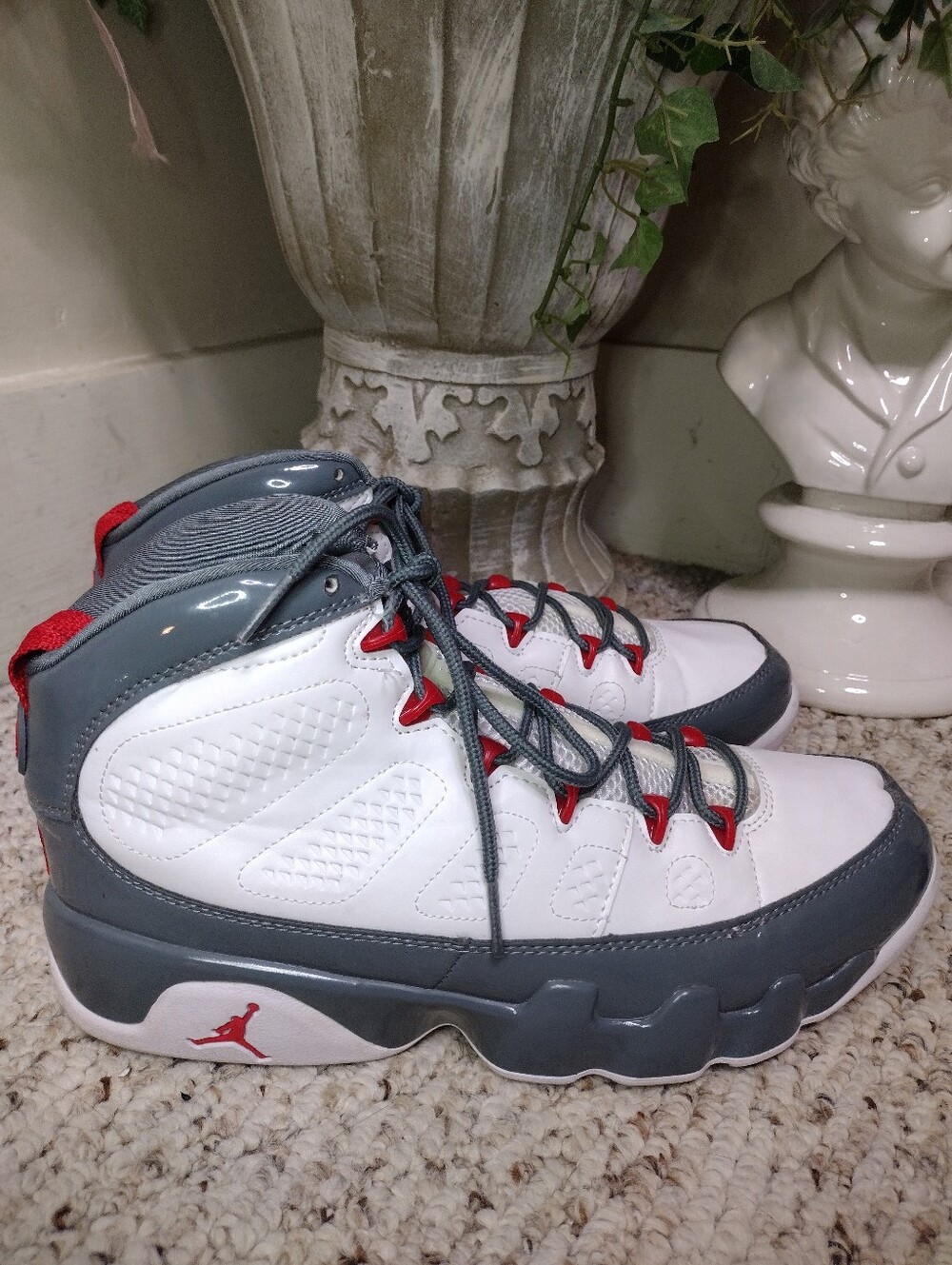 Nike Air Jordan 9 Retro "Fire Red" Basketball Shoe Style# CT8019-162